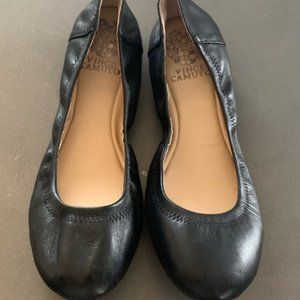 VINCE CAMUTO Ronjilta Black Flat Shoes